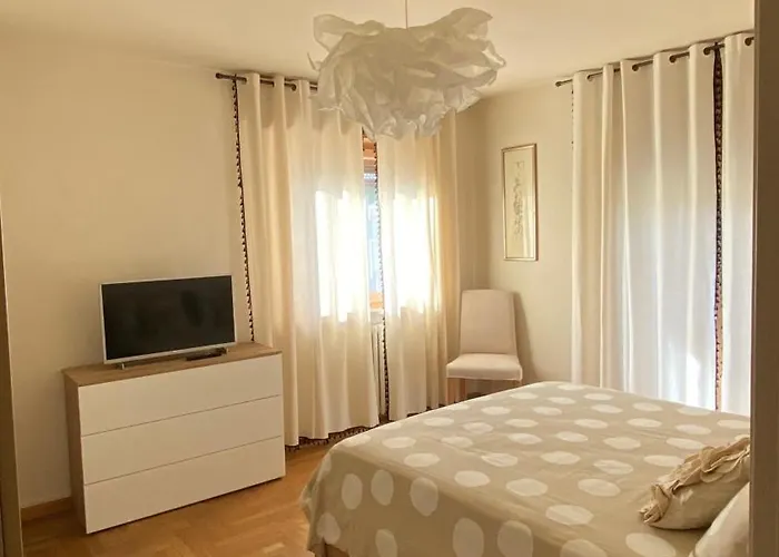 La Casa Dei Nonni Al Montan * אאוסטה